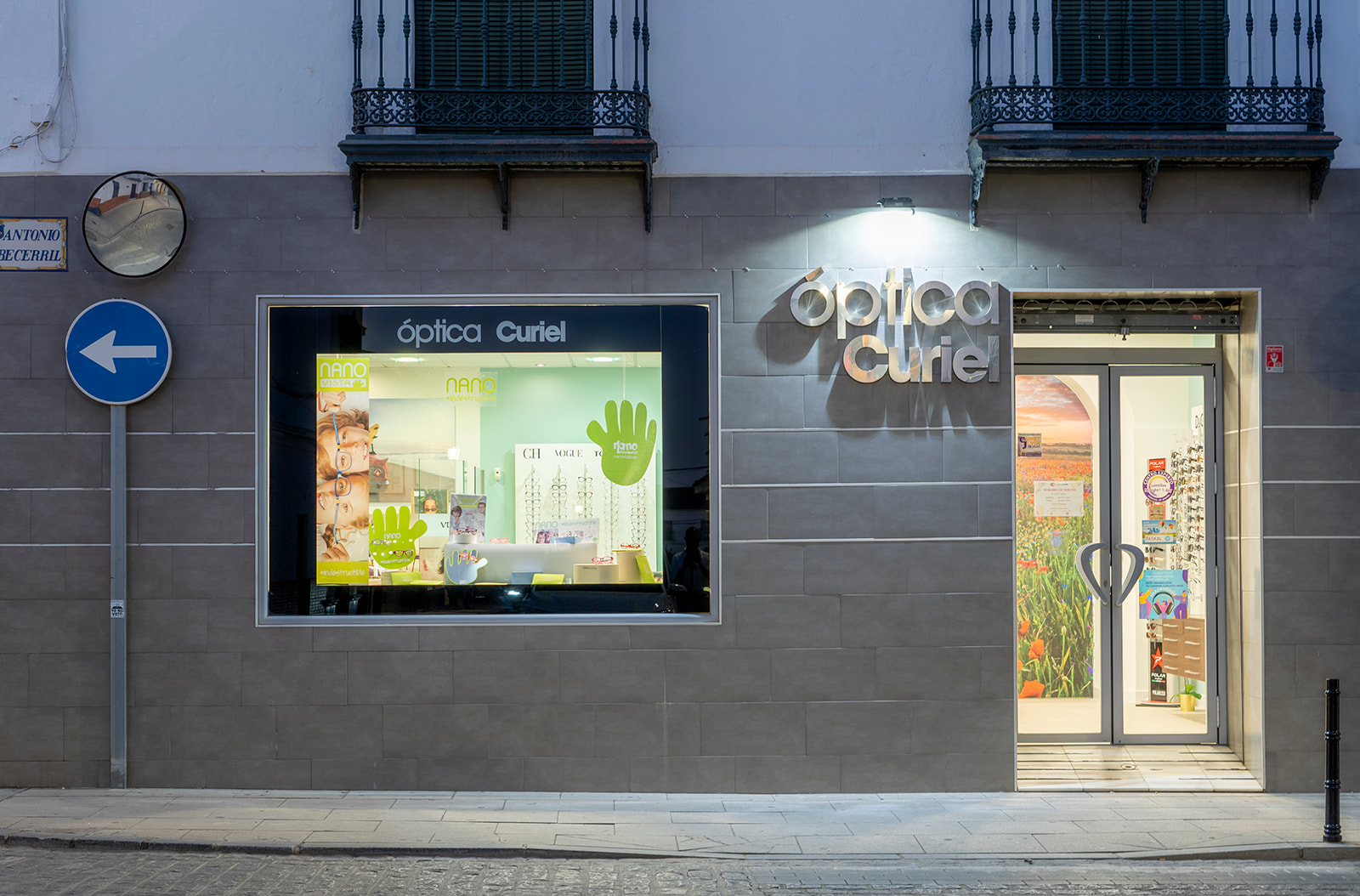 Interior de Optica Curiel